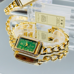 Reloj de Pulsera de Acero Retro de Moda Popular para Mujer, Reloj de Cuarzo Ligero con Incrustaciones de Diamantes para Mujer - Product Image 3