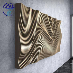 Pannello Murale Moderno Artistico 3D in Alluminio con Effetto Ondulato e Venature del Legno per Elevare la Decorazione della Tua Parete - Product Image 1