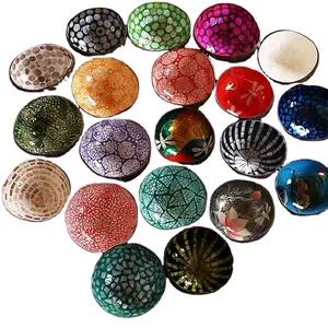 Wholesale Natural Coconut Shell Bowl, Lacquer Coconut Bowl Pour Decoration, Flower Lacquer Design Coconut Bowl