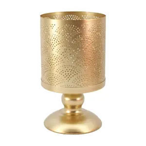 Fabrika toptan geleneksel tasarım altın mum kavanozları desenli Hollow Metal mumluklar fenerler özelleştirilmiş