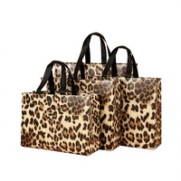 Sacs cadeaux haut de gamme à imprimé léopard en stock, sacs fourre-tout en non-tissé épaissi pour les boutiques de vêtements pour femmes