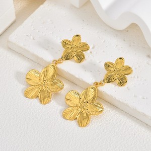 Pendientes Unisex de Acero Inoxidable con Baño Electrolítico, Diseño Retro Dorado de Girasol, Estilo Europeo Americano, Lujo Ligero, Alta Gama, Exagerados - Product Image 3