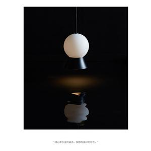 Lámpara de Araña Nórdica LED Posmoderna de Bola de Cristal, Diseño Creativo Minimalista para Restaurante, Bar, Mesita de Noche, Escalera, Lámparas Colgantes - Product Image 4