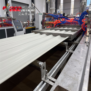 Ligne de production de machines de co-extrusion pour plaques de toiture en PVC ASA ondulé, résine, plastique émaillé, plaque PC creuse - Product Image 1