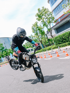 Moto tout-terrain électrique chinoise <span class=keywords><strong>de</strong></span> <span class=keywords><strong>marque</strong></span> Tromox, nouvelle M05, 2500W, pour adultes, 48V48Ah, 21 vitesses, homologuée CEE, autonomie <span class=keywords><strong>de</strong></span> 80 km, fibre <span class=keywords><strong>de</strong></span> carbone - Product Image 3