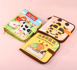 Nouveau design de jouets éducatifs préscolaires : Tableau d'activités Montessori en feutre sur le thème des animaux de la forêt pour développer la <span class=keywords><strong>motricité</strong></span> <span class=keywords><strong>fine</strong></span> et les compétences de base - Product Image 1