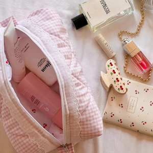 Trousse de toilette minimaliste transfrontalière, organiseur portable de produits cosmétiques et de soins de la peau pour le voyage, matelassé avec garniture en dentelle à carreaux - Product Image 3
