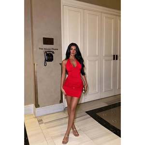 Robe de soirée mini rouge avec détail ceinture - Product Image 6