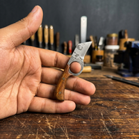 Couteau de chasse et de survie à lame fixe mini, forgé à la main en acier Damas de haute qualité, pointe tombante, manche en résine OEM