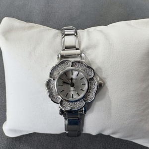 Reloj de Pulsera de Cuarzo Estilo Italiano en Oferta, para Hombre y Mujer, Correa de Acero Inoxidable, Esfera de Vidrio, Visualización de Fecha, Color Blanco, a la Moda - Product Image 3