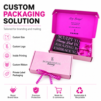 Maßgefertigte Glänzende Rosarote Pinkfarbene Wellpappe-Versandbox mit Schleifenband-Design