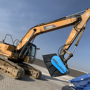 Concasseur à mâchoires hydraulique YC-10 de nouvelle génération, petit format, économique, en acier, pour travaux routiers, adapté aux outils d'excavatrice - Product Image 1