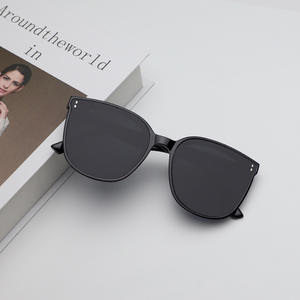 Nouvelles lunettes de soleil pour femmes GM, UV400, monture en PC, verres noirs, style coréen, effet amincissant, protection solaire haut de gamme - Product Image 3