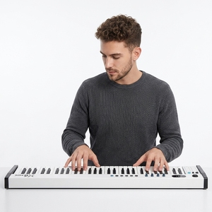 Tastiera MIDI USB Portatile a 37, <span class=keywords><strong>49</strong></span>, 61 Tasti, Controller MIDI Midiplus Xmini II Slim-key per Studio Domestico e Produzione Musicale Mobile - Product Image 2