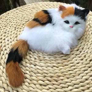 Réaliste en peluche bébé Calico chat Figurine moelleux synthétique <span class=keywords><strong>chaton</strong></span> pour la maison bureau décor à collectionner Animal Kitty cadeau de noël - Product Image 3
