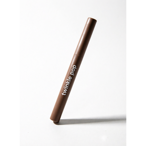 ทวิงเคิล ป๊อป ลิป ไลเนอร์ สีแอชเบจ สูตรเคบิวตี้ เหมาะสำหรับทุกสภาพผิว - Product Image 1