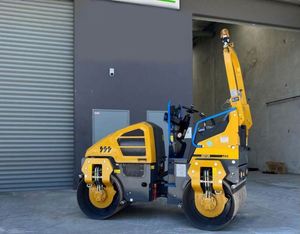 XD120 Tandem Vibratory Roller 3 Ton Double Drum Asphalt Compactor Reliable Kubota Engine Road Construction Machine Ready - Product Image 2