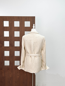 Chaqueta Cárdigan Corta de Tweed para Mujer BA2365, Estilo Francés, Cuello en V, Botones Dorados, Versátil y Elegante - Product Image 6