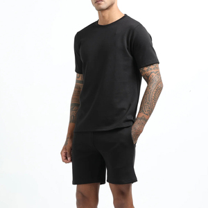 Vente en gros de vêtements d'été, nouvelle conception, ensembles décontractés pour hommes, ensembles de haute qualité à manches courtes, t-shirt et short, ensembles 2 pièces pour hommes - Product Image 3