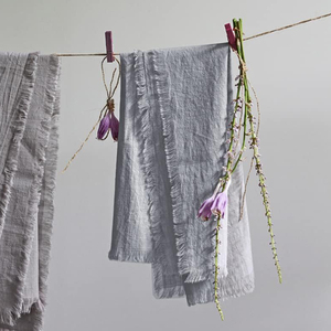 Serviette jetable en lin 100% brodée à la main, couleur et logo personnalisables pour la maison, l'avion, la restauration - Product Image 5