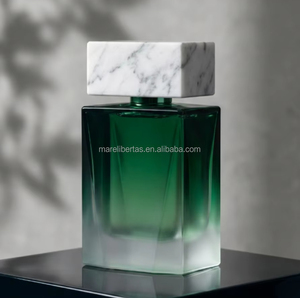 Perfume Masculino con Detalles en Dorado, Aroma Ligero y Duradero, Fragancia Fresca y Amaderada, Set de Regalo en Caja para Navidad - Product Image 5