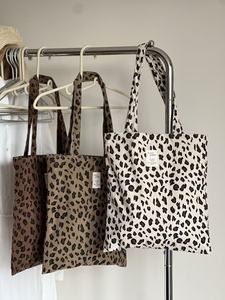 Sac à bandoulière unique coréen en velours côtelé de grande capacité <span class=keywords><strong>Littérature</strong></span> et art Conceptions Sac à main réutilisable de poche pliable à transport facile - Product Image 4