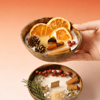 Lilin Aromaterapi Buatan Tangan dari Cangkang Kelapa dan Lilin Kedelai dengan Jeruk Kering dan Buah Pinus - Tahan Lama, untuk Natal, Paskah, Ramadhan, dan Diwali