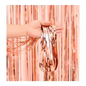 Un Paquete de cortina de aluminio brillante PET, cortina con flecos de fiesta para decoración de fondo de pared, paquete a granel al por mayor para eventos de fiesta - Product Image 4