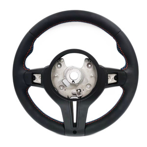 Volante de fibra de carbono de 3 radios estilo carreras para BMW Serie 3, Serie 5, X1, X3, X5, X6, M3, M6 - Product Image 5