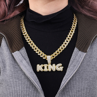 2025 Hip Hop 15mm collier à maillons cubains glacés plaqué or en alliage de zinc strass pendentif roi avec perle pour les fêtes ou les cadeaux