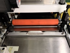 Machine de découpe et de poinçonnage automatique à grande vitesse <span class=keywords><strong>GongJIn</strong></span> pour joints de bouchons métalliques (ZHM400) - Multifonctionnelle et Économe en Énergie - Product Image 4