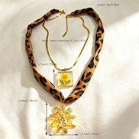 Collier ras du cou superposé pour femme, motif léopard, en acier inoxydable, avec pendentif en résine époxy et fleurs séchées, design de niche, style transfrontalier