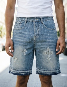 High Quality High Street Hip-Hop Style Men's Denim <strong>Shorts</strong> Full Rhinestone Decoration Baggy Breathable Straight Leg Denim <strong>Shorts</strong> - Product Image 3