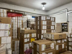 Mạng chuyển mạch <span class=keywords><strong>CISCO</strong></span> chuyển đổi <span class=keywords><strong>Cisco</strong></span> Nexus 9000 loạt 1ru chuyển đổi 48 cổng L3 quản lý N9K-C93180YC-FX - Product Image 6