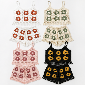 Set 2 Pezzi Fatto a Mano all'Uncinetto con Motivo Granny Square, Top Corto Senza Maniche e Pantaloncini Floreali per <span class=keywords><strong>Donna</strong></span>, OEM, Ordine all'Ingrosso, Produzione in Fabbrica - Product Image 5
