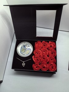 สร้อยคอสแตนเลสสีชมพูพร้อมจี้กรงไข่มุกชุดกล่องของขวัญ DIY ของขวัญสบู่ดอกกุหลาบไข่มุกน้ำจืดของขวัญดอกไม้ - Product Image 3