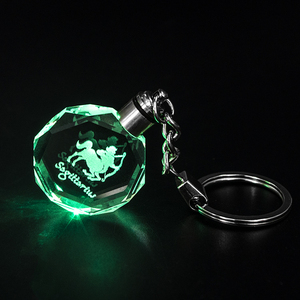 Vente en gros 12 <span class=keywords><strong>zodiaque</strong></span> sagittaire cristal porte-clés lumière LED cristal de guérison porte-clés pour cadeau de nouvel an ou cadeau d'anniversaire - Product Image 4