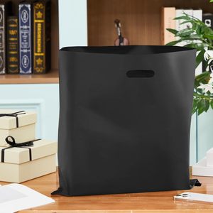 100 sacs en plastique noir de 18x18 pouces avec poignées, grands sacs de shopping pour boutique de détail - Product Image 6