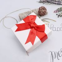 Emballage blanc avec insertion de mousse, boîte pour cadeau, couvercle et Bracelet, bijoux, 7.5x7.5x3.5cm