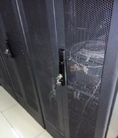 Serrure de cabinet pour cartes RFID de serveur de données