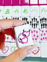 Vente en gros d'usine : Jeu de Mahjong américain personnalisé en acrylique fait main, motif Bond Girl, pour commande en gros