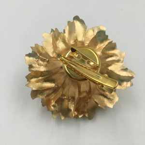 2026 fête des mères amour métal artisanat cadeau feuille d'or couleur artificielle oeillet fleur tête broche - Product Image 2