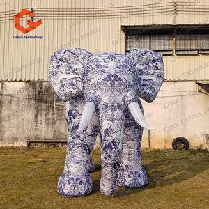 カスタム青と白の磁器模様の膨張式象モデル、耐久性のあるPVC製の膨張式象の動物バルーン（展示用） - Product Image 3