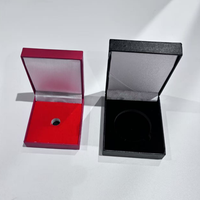 Petite boîte à bijoux en plastique floqué pour boucles d'oreilles, bagues, pièces de monnaie, épingles de revers et broches