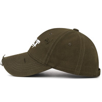 Gorra de Béisbol de Algodón con Diseño Desgastado, Detalles de Borde Crudo, Bordado a Máquina, Corona Suave Ajustable para Unisex