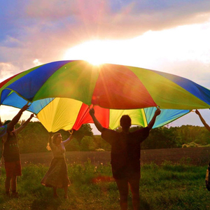 <span class=keywords><strong>Tenda</strong></span> Giocattolo Morbida a Forma di Paracadute <span class=keywords><strong>Arcobaleno</strong></span>, Pieghevole, per Giochi Sportivi per Bambini, con Maniglie, in Poliestere Personalizzato, per Età 8-13 Anni, Unisex - Product Image 1
