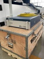 Penjualan langsung dari pabrik sumber Laser Raycus sumber Laser cocok untuk mesin pemotong Laser daya tinggi, menengah dan rendah