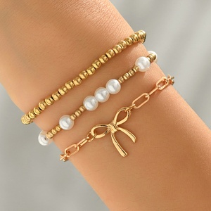 Juego de 3 Pulseras Elegantes con Lazo de Perlas de Imitación para Mujer, Dijes, Cadena de Mano con Cuentas CCB Apiladas, Accesorios de Joyería de Moda - Product Image 1
