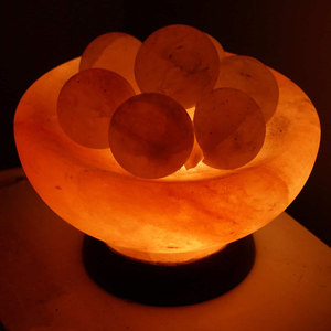 Lámpara de Sal del Himalaya al por Mayor con Forma de Cuenco Decorativo, Técnica de Tallado, Base de Madera, Bombilla con Cable Eléctrico, Lámpara de Sal Natural - Product Image 3