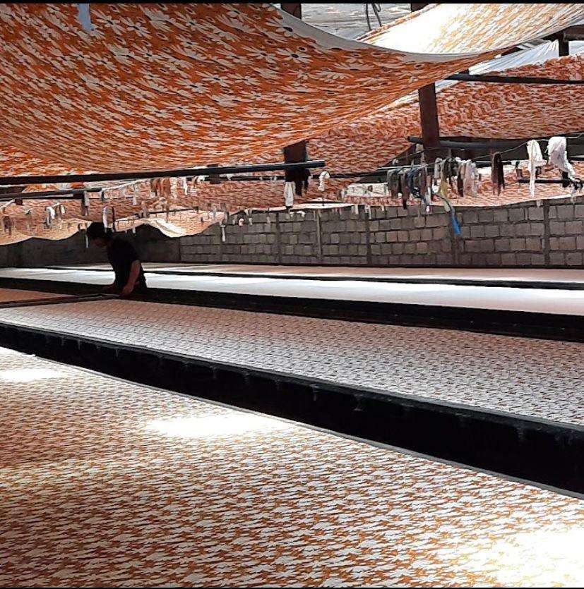 สีน้ำตาล